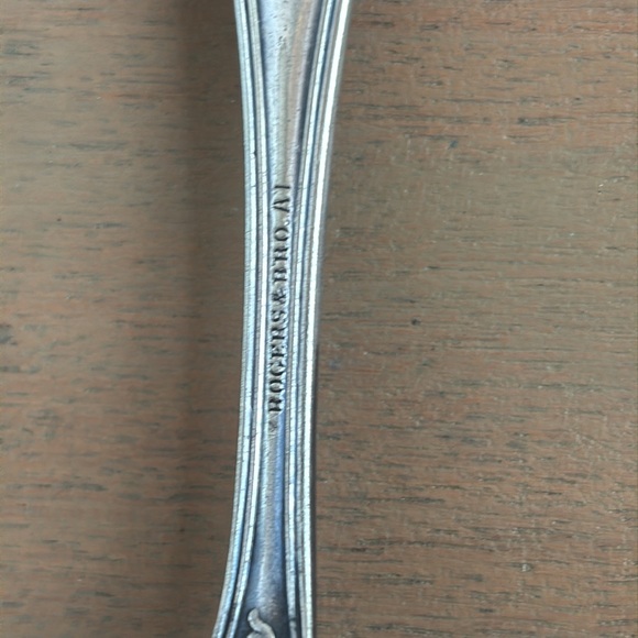 Antique 1847 ROGERS BROS A1 "OLIVE" SILVERPLATE SUGAR SHELL SPOON - Picture 5 of 6